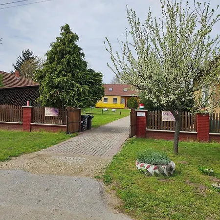 Estike Tiszafured