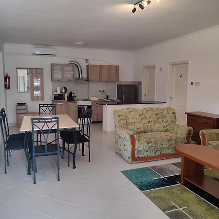 Estike Apartment Tiszafured