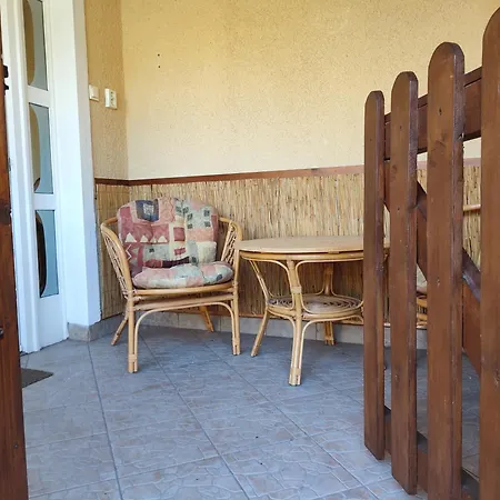 Apartment Estike *