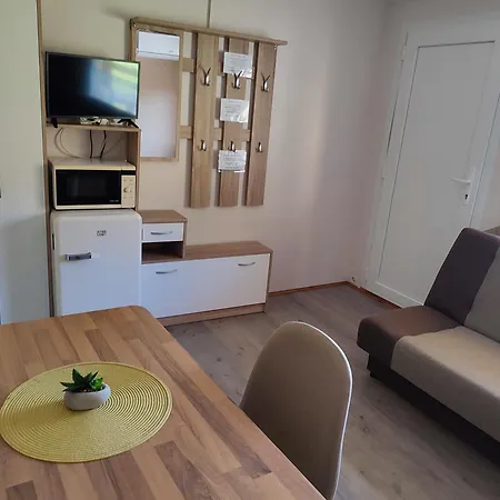 Apartment Estike *