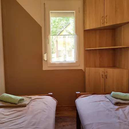 Estike Apartment *
