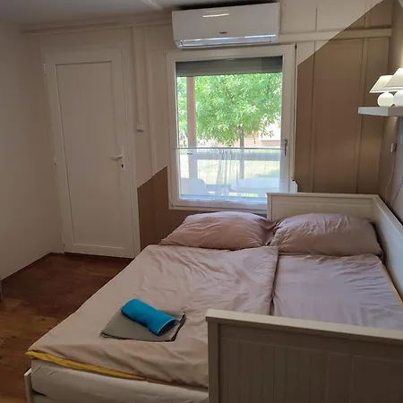 Apartment Estike *